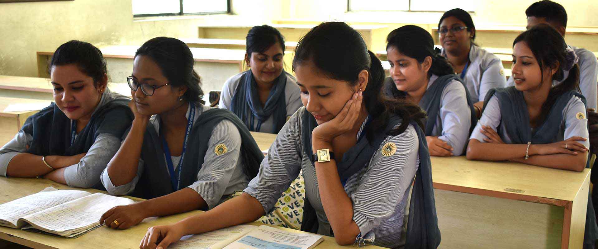 RAJEEV GANDHI MAHAVIDYALAYA,MANDRA,JAKHANIAN, GHAZIPUR (U.P.)